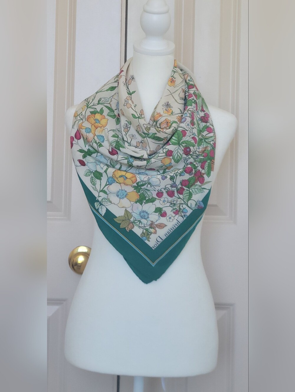 AUTHENTIC SCARF